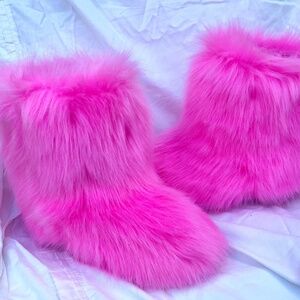 Pull on Cotton Candy Pink Fluffy Furry Pink Boots Rave Boots  Size 7/8